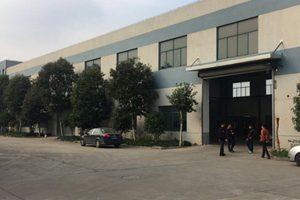 青浦城区两栋厂房-层高6.5米-适合仓库、办公、展示厅、卖场