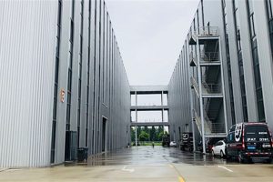 青浦工业园区全新标准花园式厂房出租104板块、可分割、证件齐全